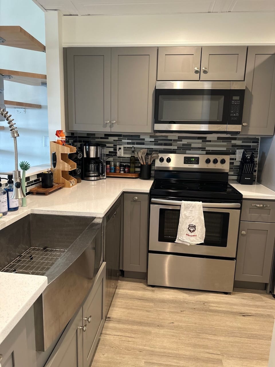 Well equipped kitchen.