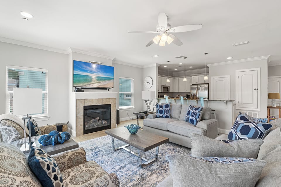Open Concept and Luxury Decor