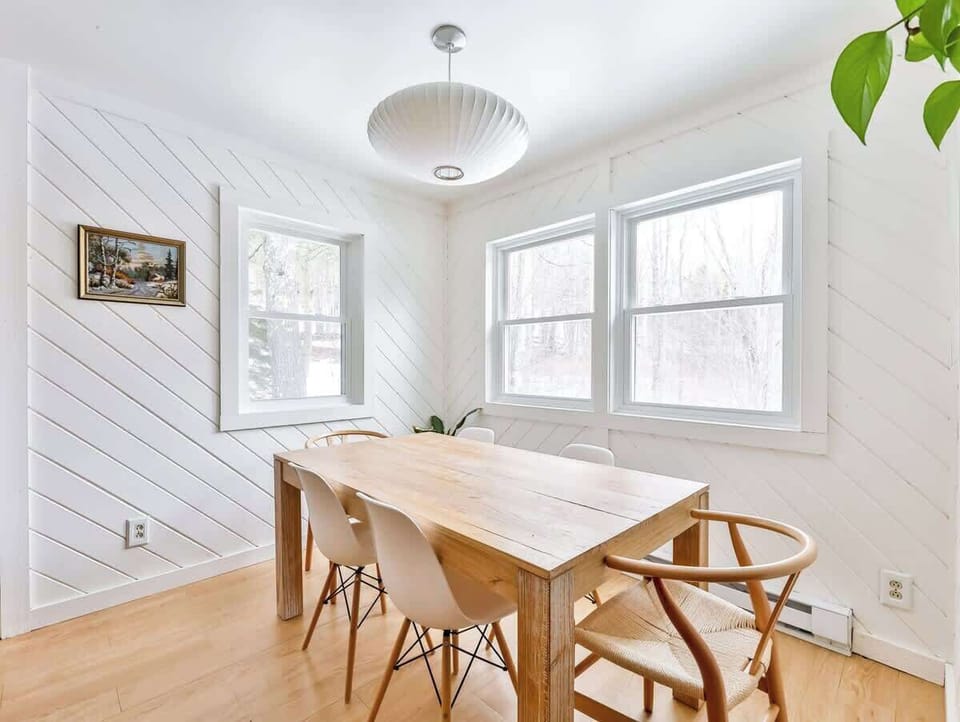 Dining Area | Seats 6 