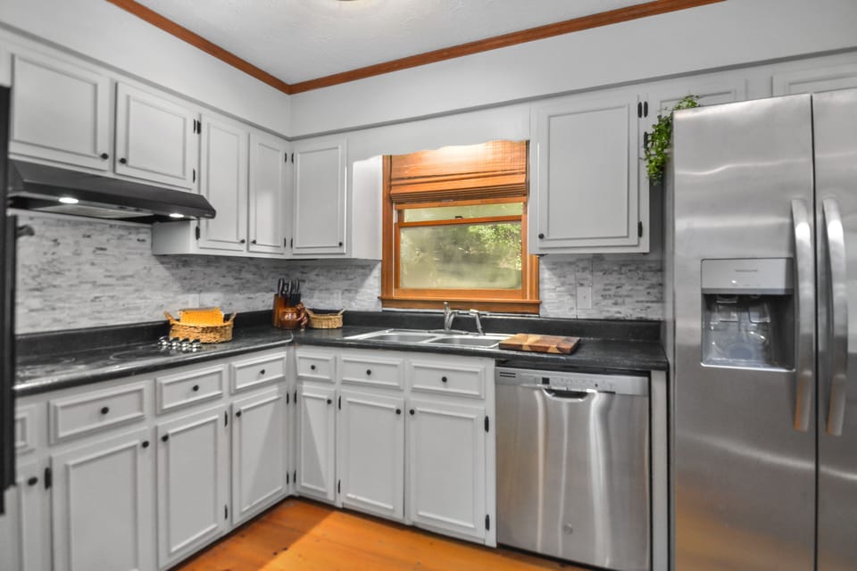 Fully Stocked Kitchen to prepare your gourmet meals 