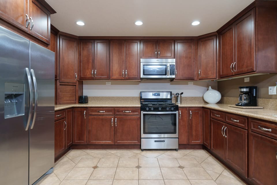 Equipped with everything you need for cooking.