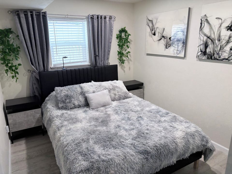 Queen size bed