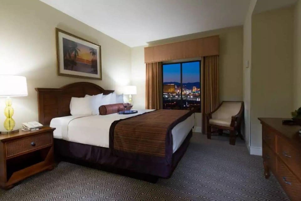 Master Suite · Bedroom # 1 · King Size Bed
