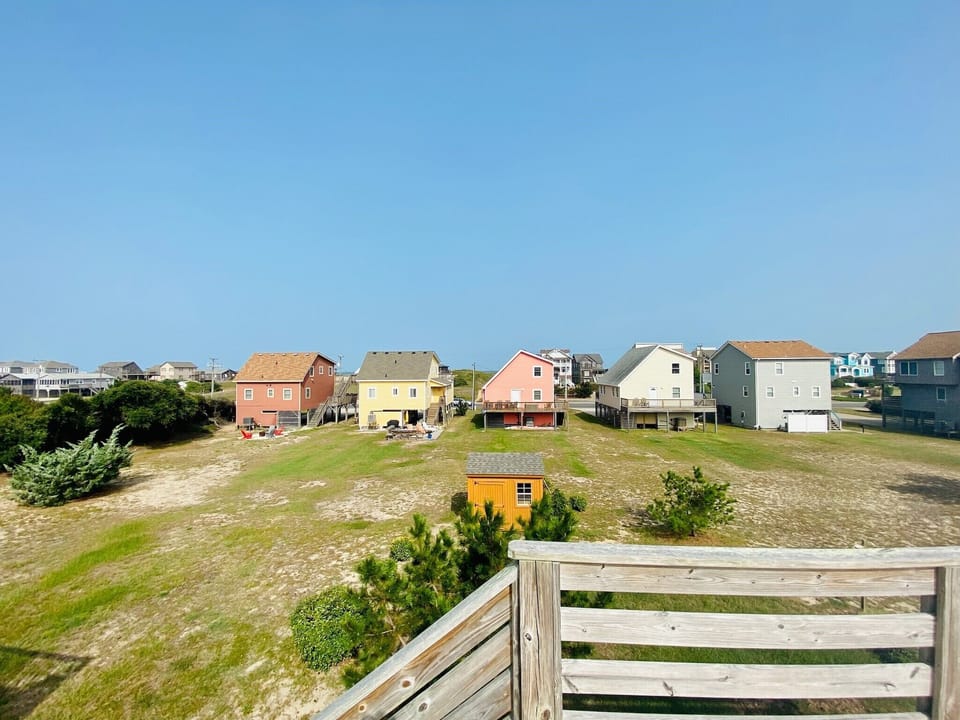Pocket Views of the Ocean from the Roof Deck