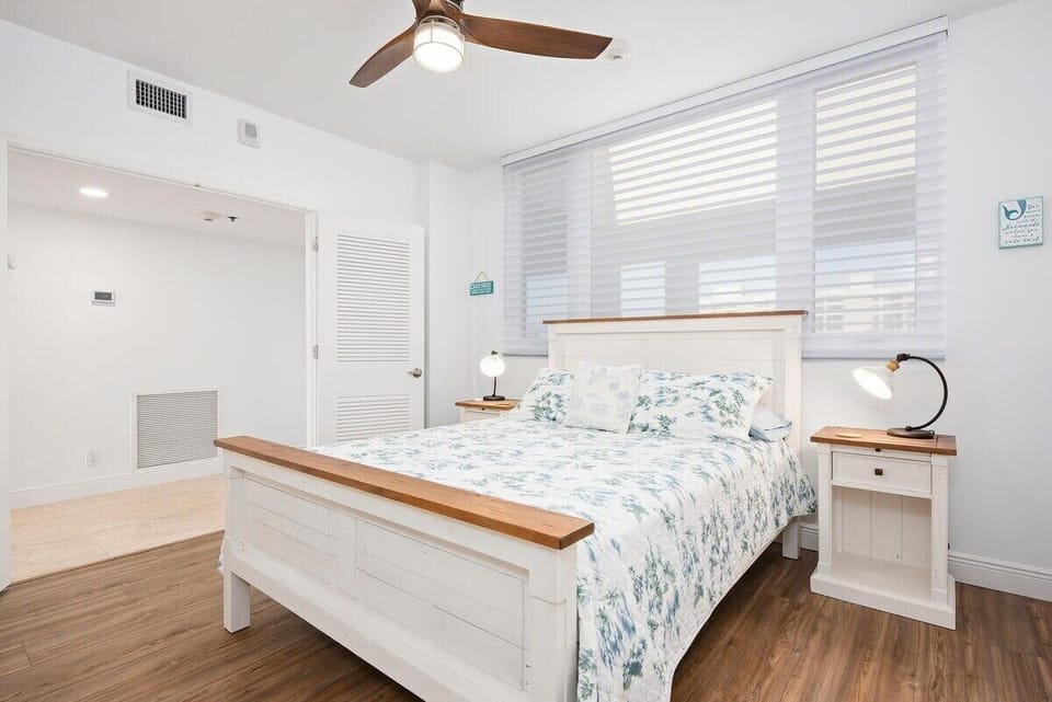 Spacious bedroom