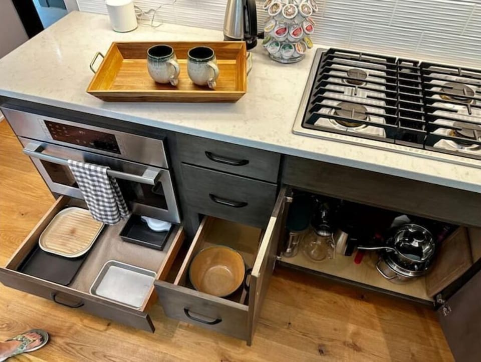 Fully equipped kitchen