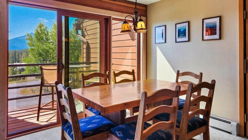 Enjoy a meal with a view from the dining table where you will find seating for 6.