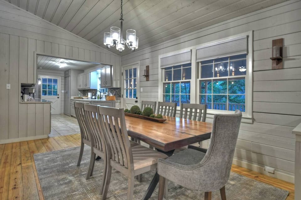 Dining area (1)