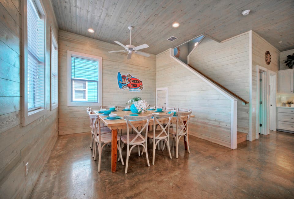 Dining table seating to accommodate everyone.