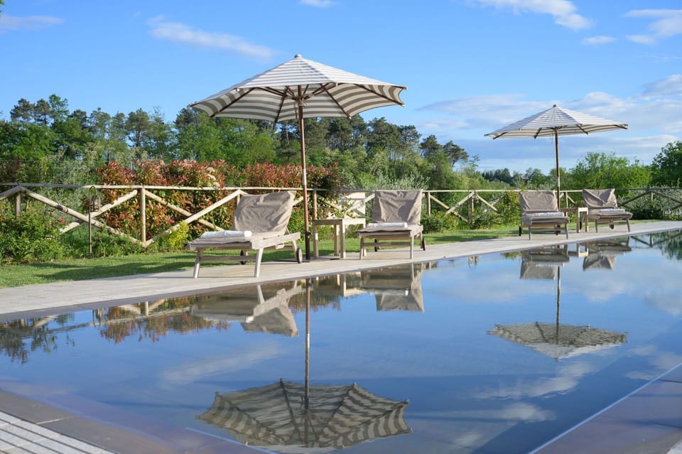 Activities, Amenities, Balcony / Terrace / Patio, Building Exterior, Facilities, Food, Garden, Main Entrance, Spring, Summer