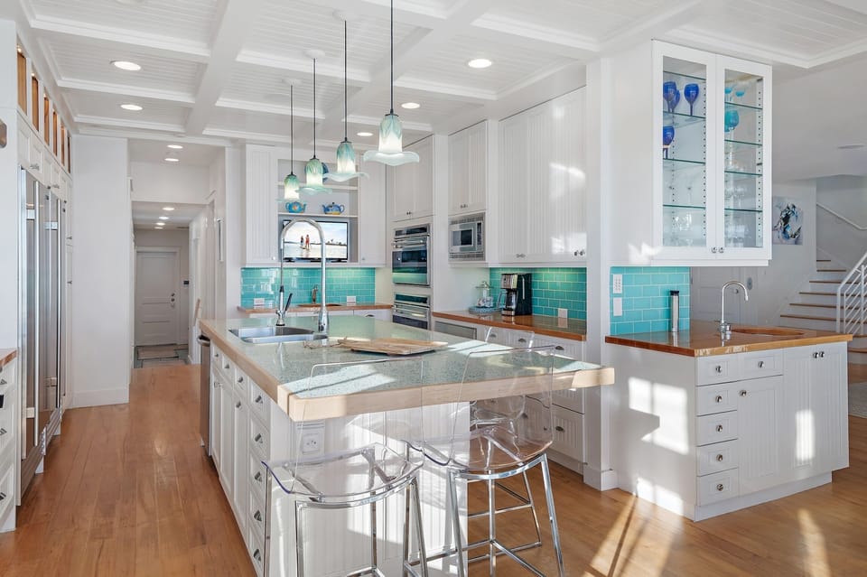 The Flying Pig - Seagrove - First Floor - Kitchen Area