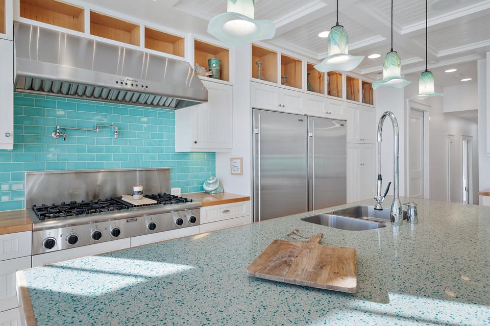 The Flying Pig - Seagrove - First Floor - Kitchen Area