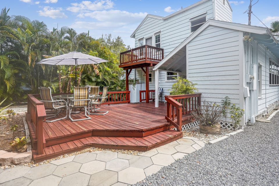 Spacious Back Deck
