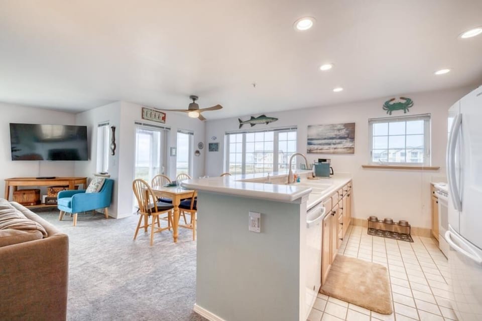 Fully equipped kitchen for all your cooking needs