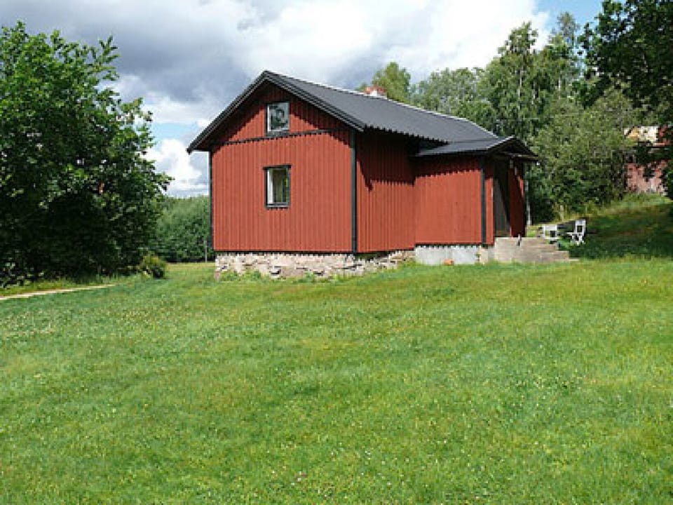The cottage from SE  