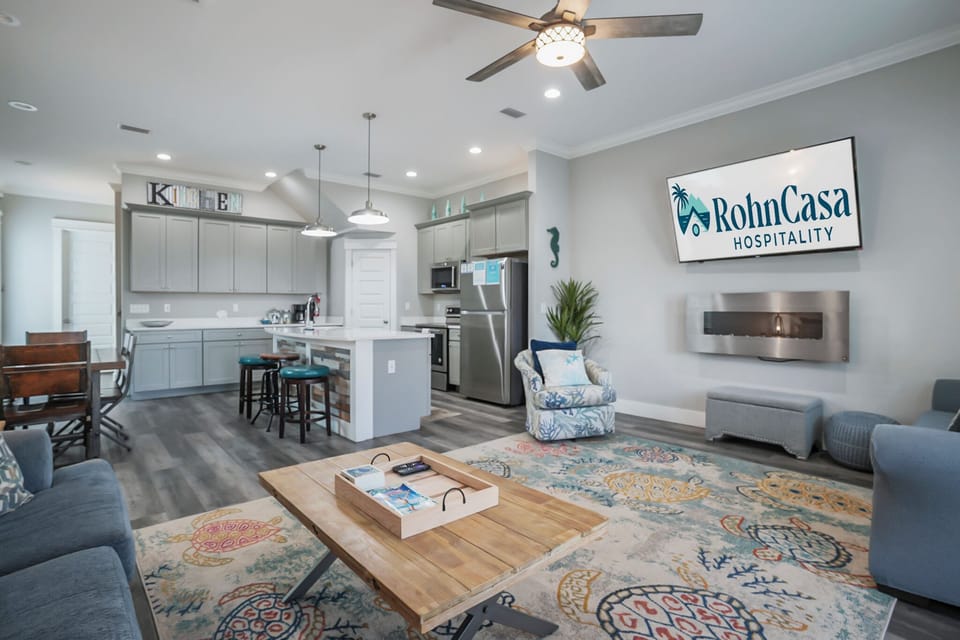 Great open floor plan for entertaining.