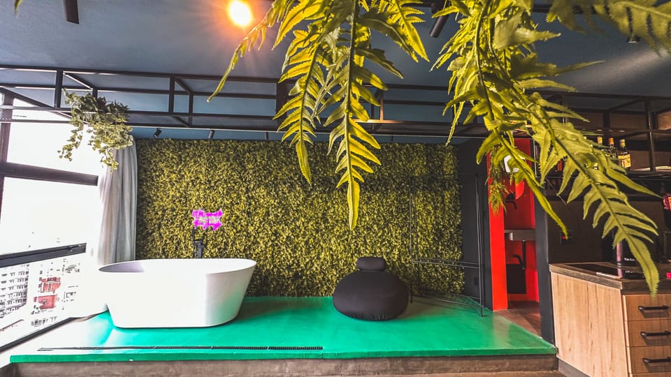Indoor spa tub