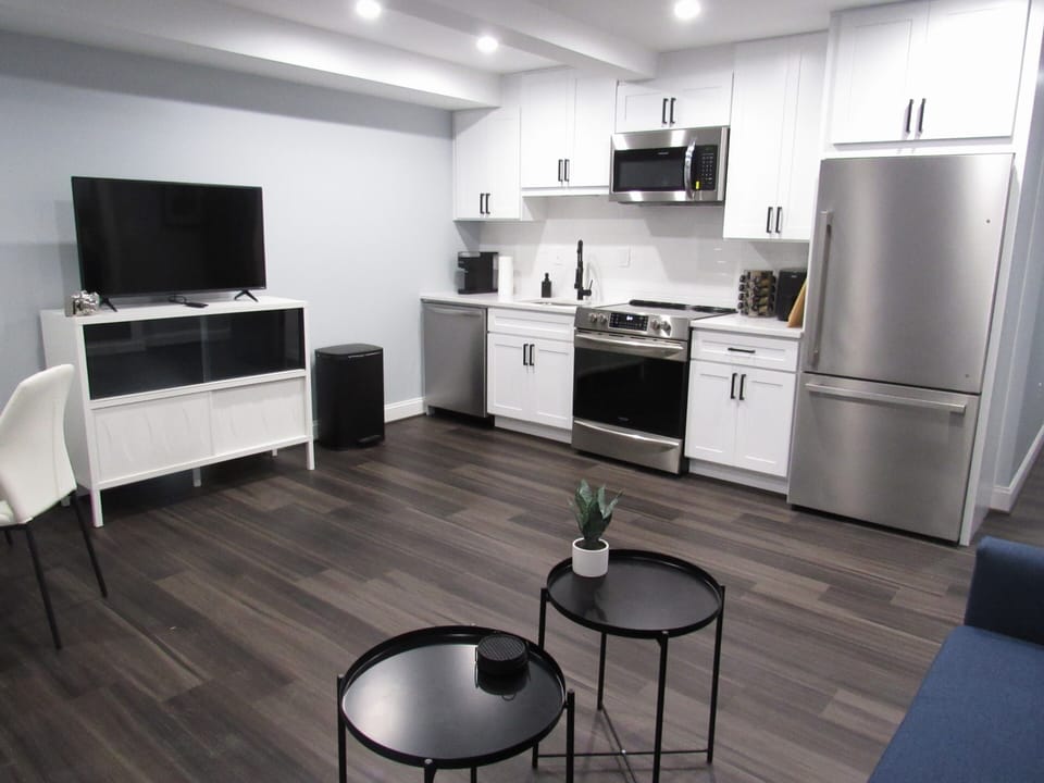Kitchen & TV: