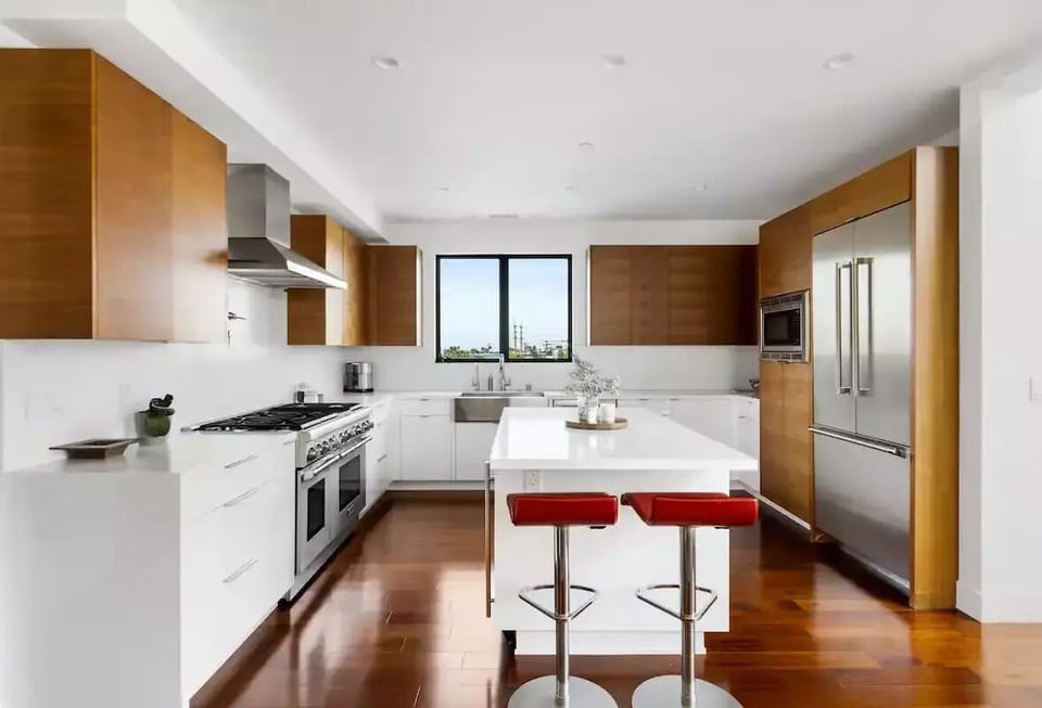 Full kitchen with Thermador appliances