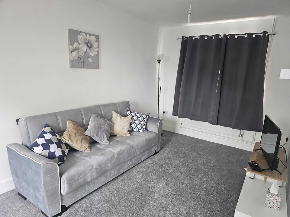 Lounge, sleeping area for two 