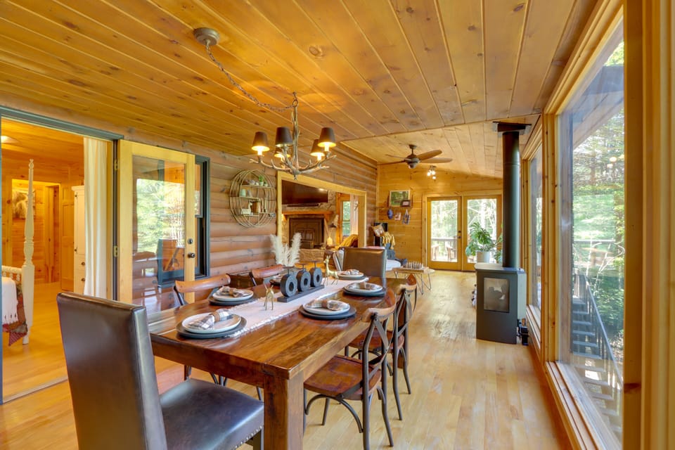 Dining Area | 1st Floor