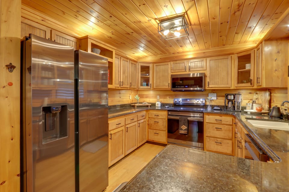 Kitchen | 1st Floor | Spices | Dishware & Flatware | Cooking Basics
