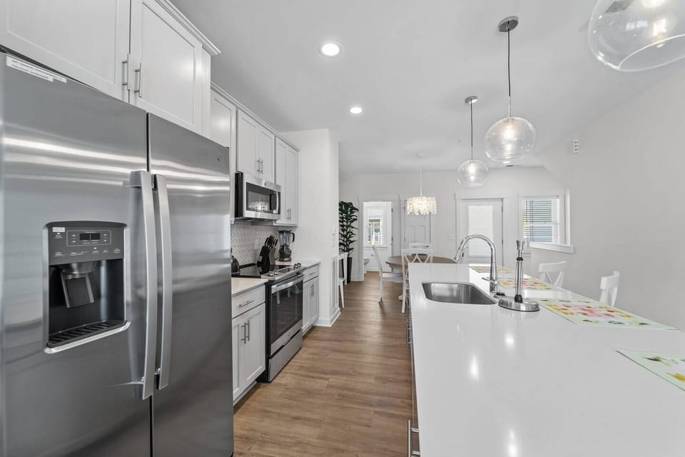 Full kitchen with island