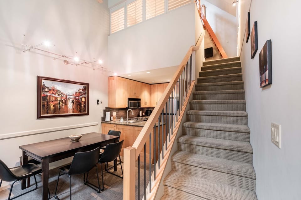Dining area: Seats six people