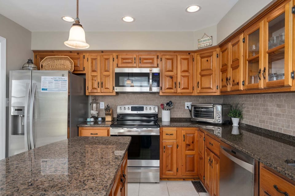 ONHC11D: Sunwatch | Kitchen Area