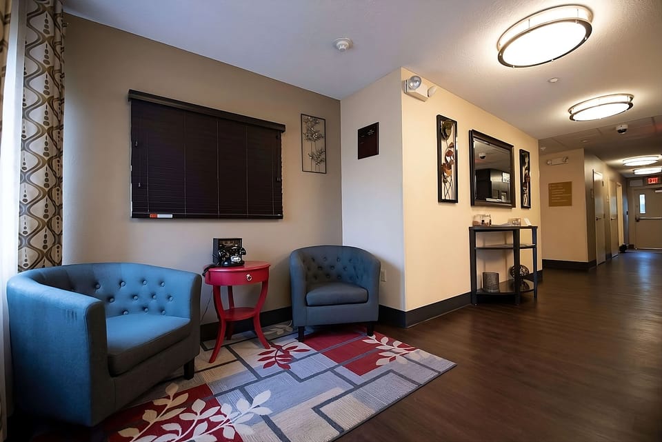 Relax in cozy seating while you plan tomorrow’s adventures.