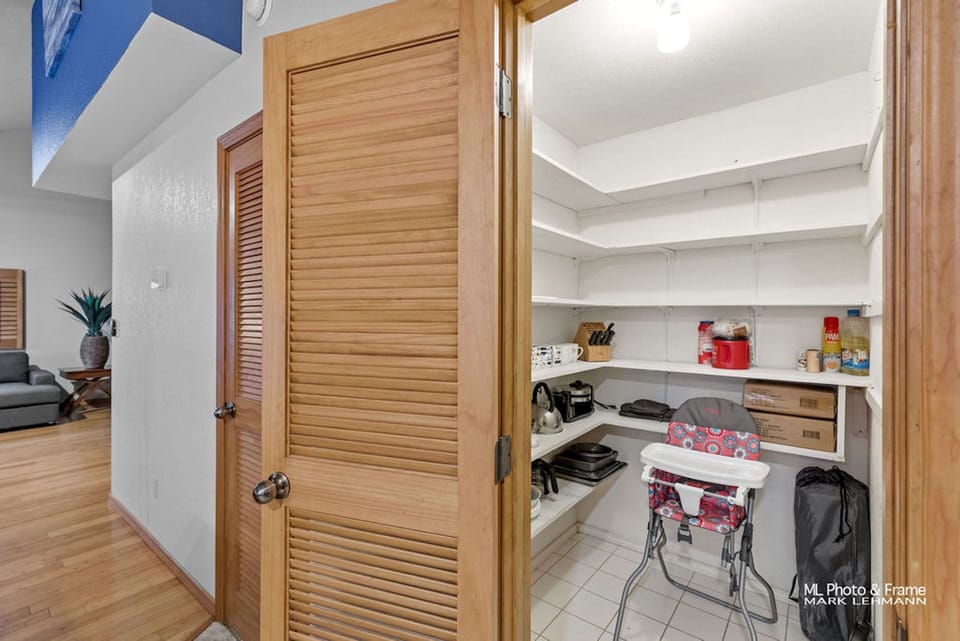 High chair, pack-n-play, and additional pantry items