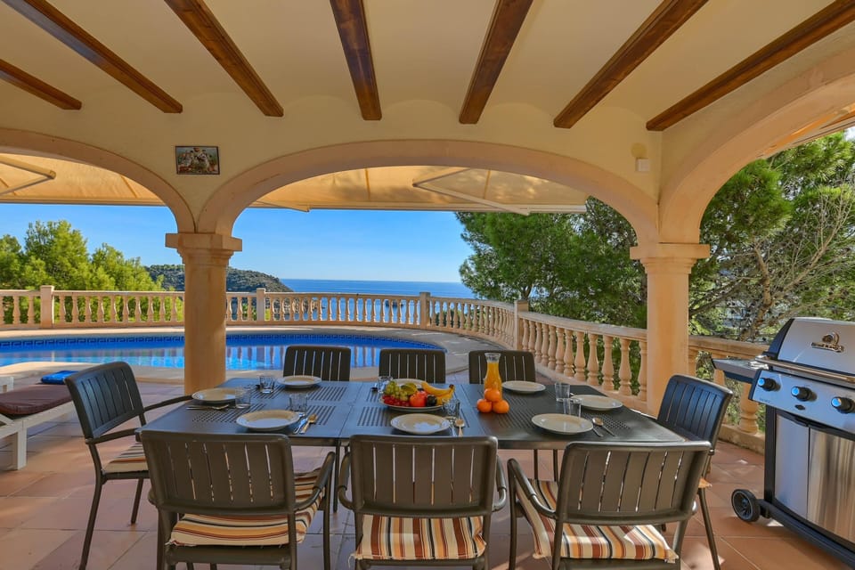 Outdoor dining area