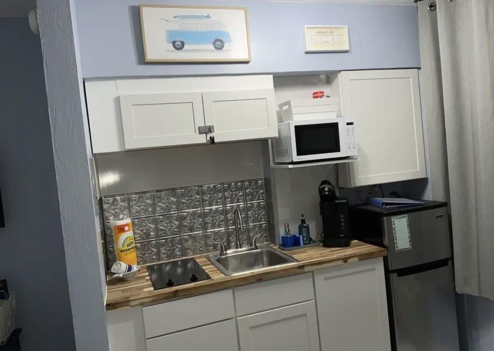 ~ Paradise Pointe Kitchen Area.