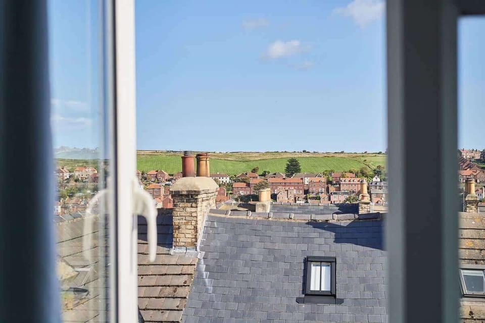 George House, Whitby - Host & Stay