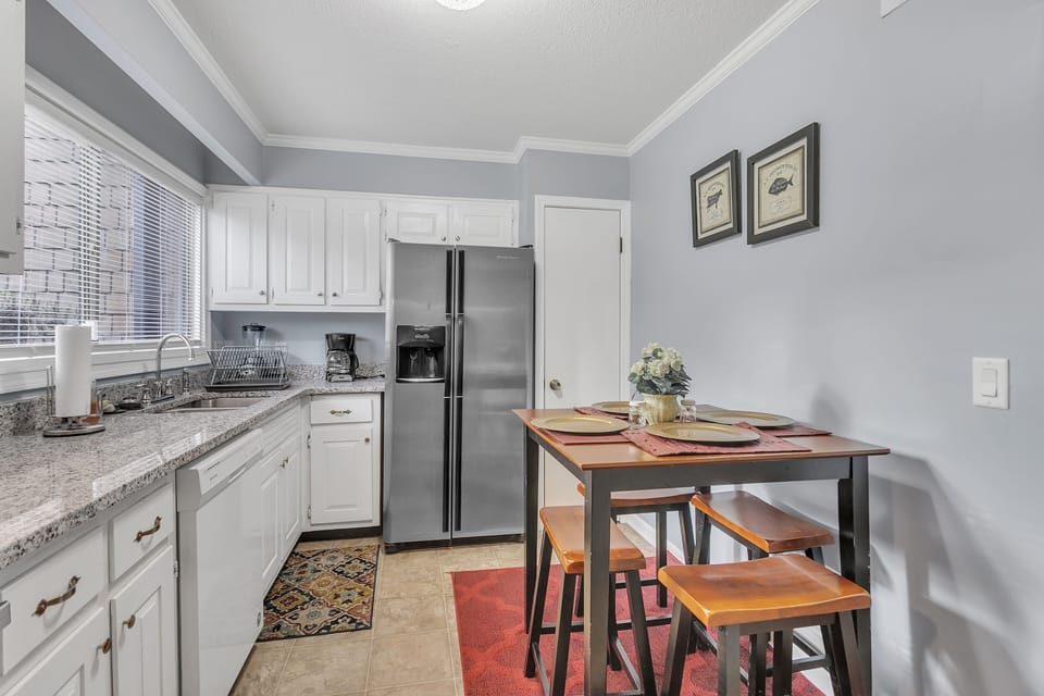 Indoors, Kitchen, Dining Table, Furniture, Table