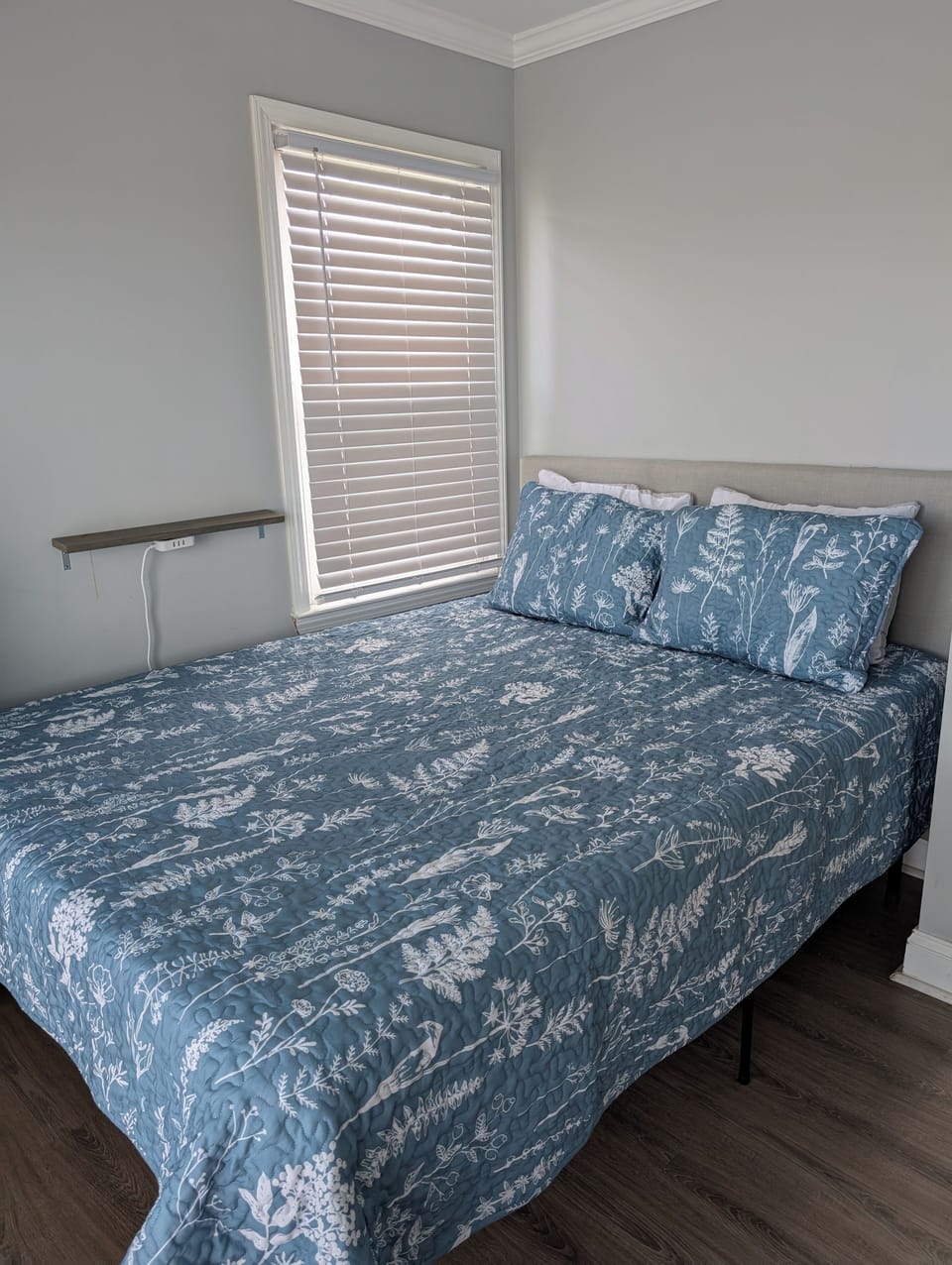 Queen bed