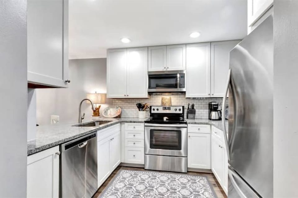 Updated kitchen with brand new Keurig Duo Plus, toaster, and blender!
