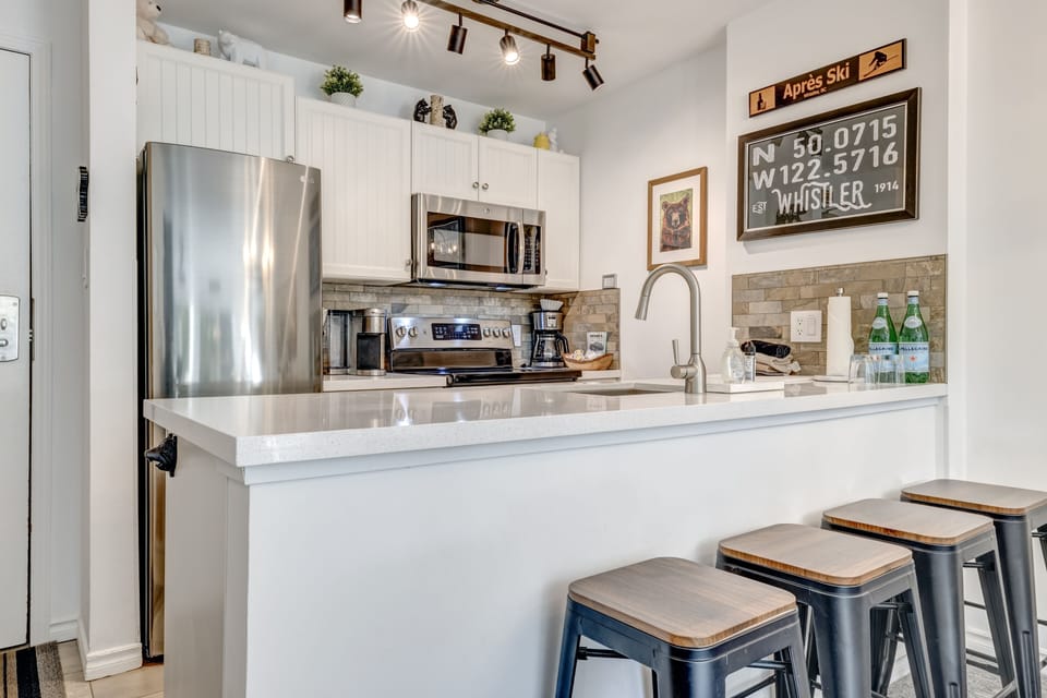 A great place to hang around and have your first Apres drink. 