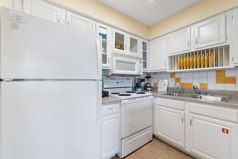 Well-equipped kitchen