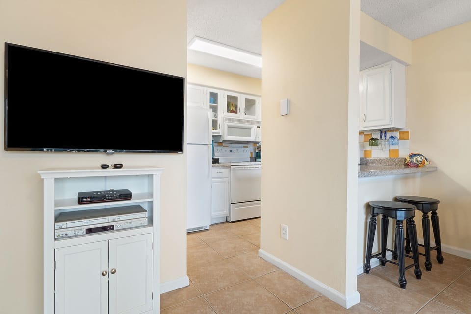 Living space looking into kitchen.