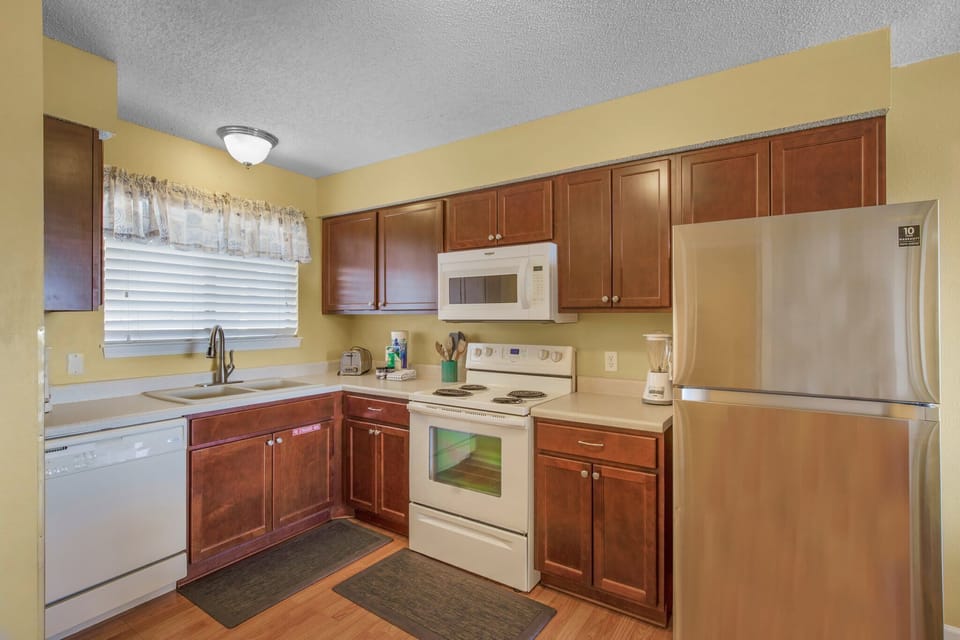 Well-equipped kitchen.