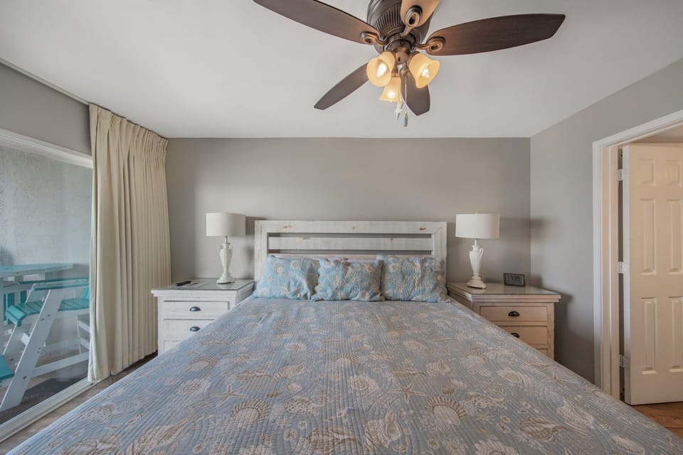 Comfy bedroom