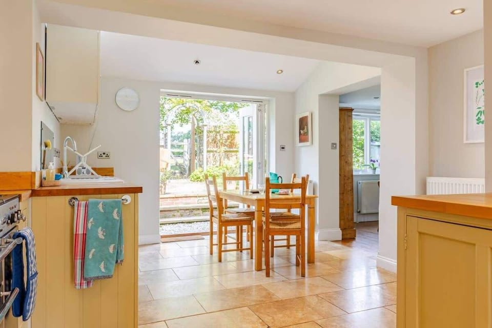 5804dd71-6b69-4a28-9bdf-f5be1361833e