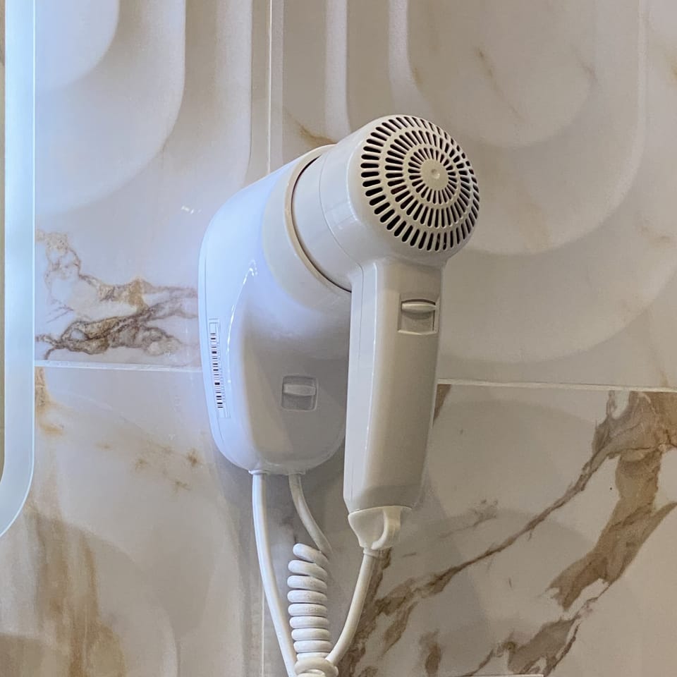 Bathroom amenities