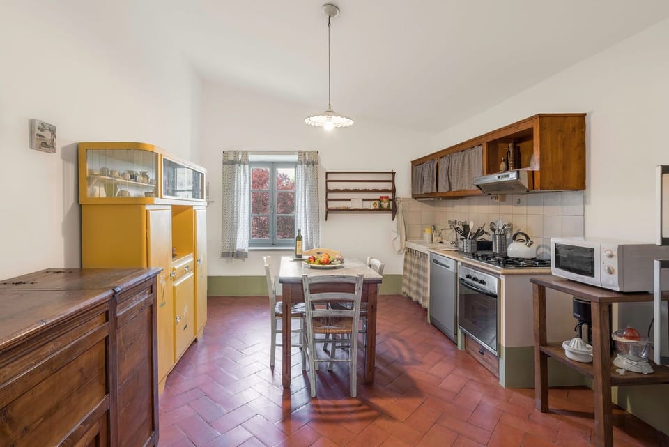 Autumn, Kitchen, Spring, Summer