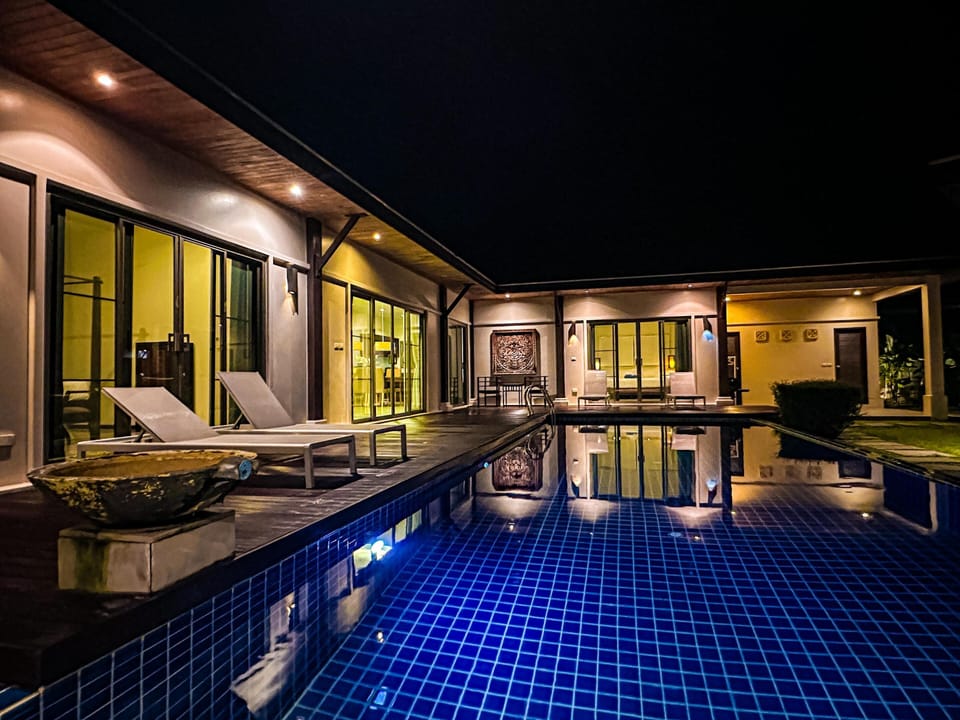 Emerald Pool Villa, Lush Villa On A Sunny Island (3804)