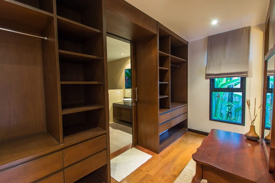 Tulip Pool Villa Luxurious Villa Escape Awaits (64)