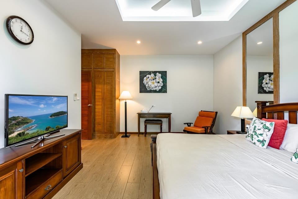 Champagne Villa, Luxurious Tropical Pool Villa (743)