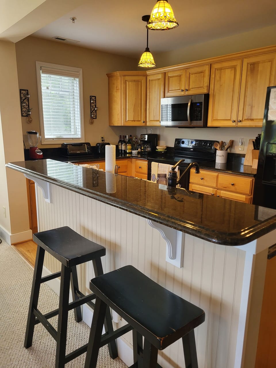 Kitchen Counter with stools