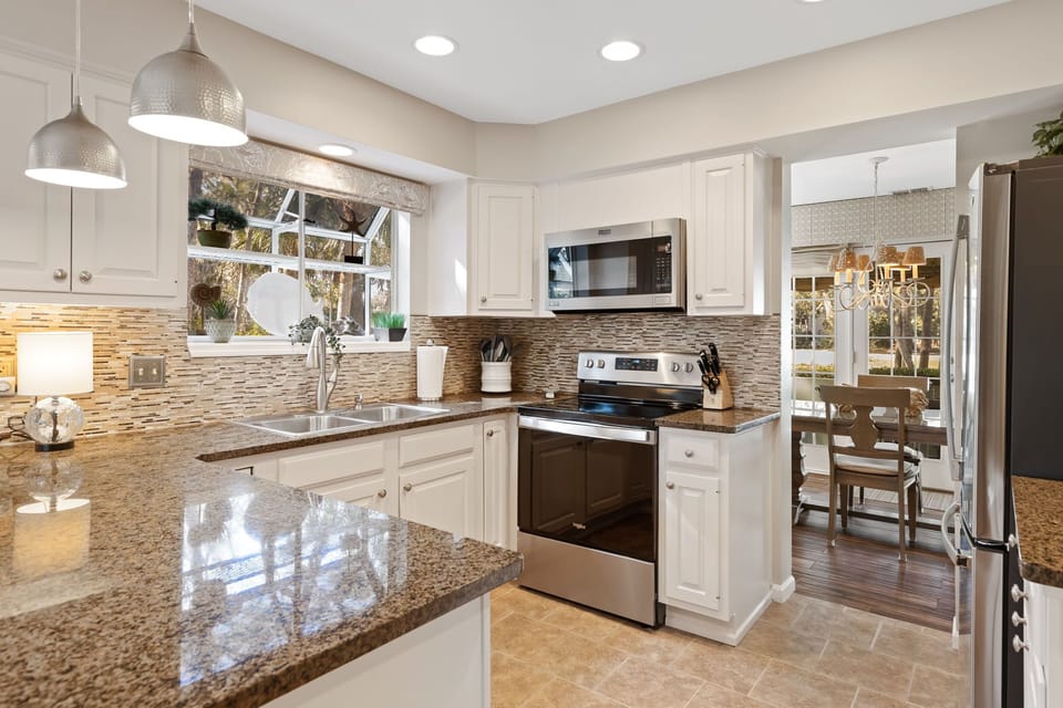Full Kitchen